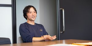 配車係本田の顔写真